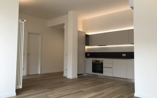 Trilocale via privata Orio Vergani