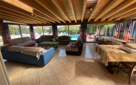 Villa con piscina Casatenovo