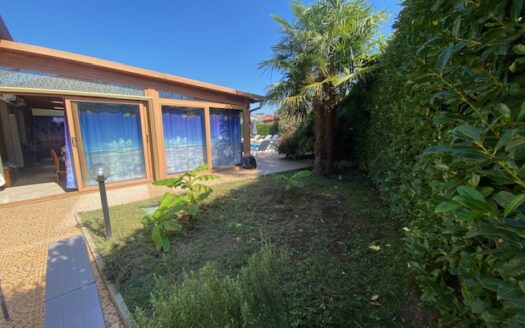 Villa con piscina Casatenovo